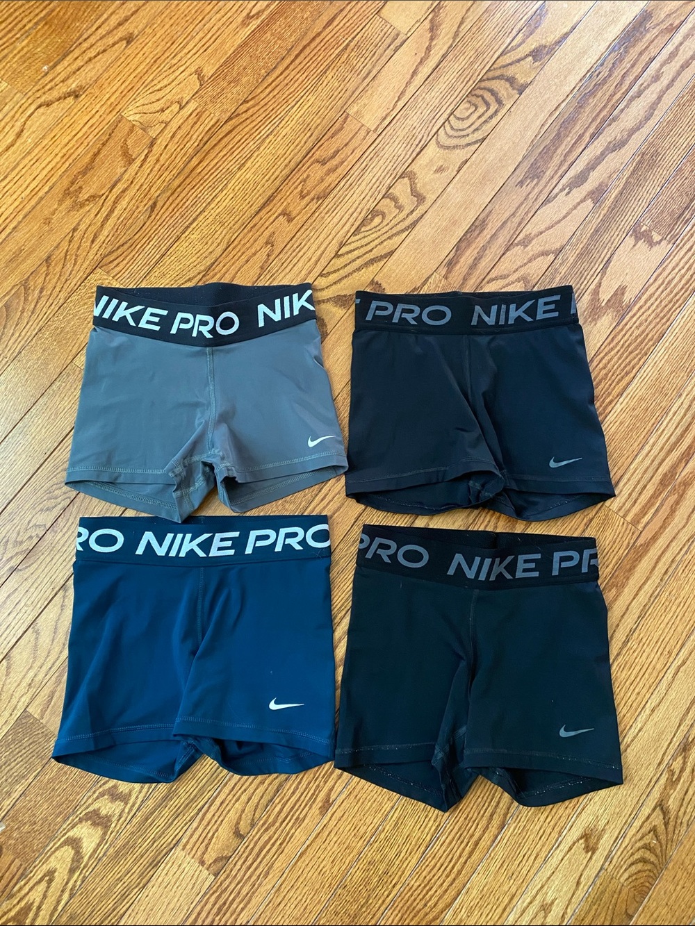 Nike Pro Bundle - Size XS
